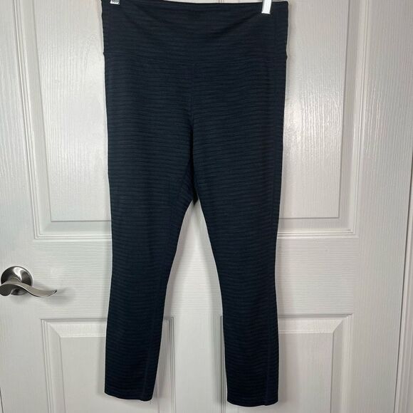 Athleta 3/4 Athletic Leggings Sz M Black Blue Striped - Picture 3 of 9